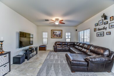 3252 E LANTANA