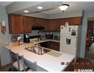 2833 Comet Ct, Eau Claire, WI 54703 - photo 4