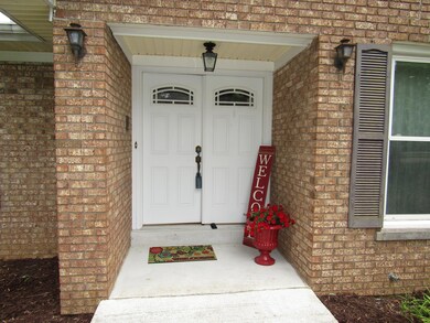 2104 Autumnview Ln, Frankfort, KY 40601 - photo 2
