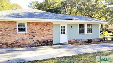 Side of Home/Driveway and Side Entrance to Bonus R