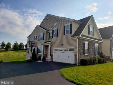 2047 Pleasant Valley Dr, Lansdale, PA 19446 - photo 2