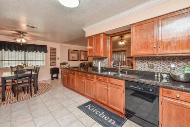 3431 Hombly Rd, Houston, TX 77066 - photo 7