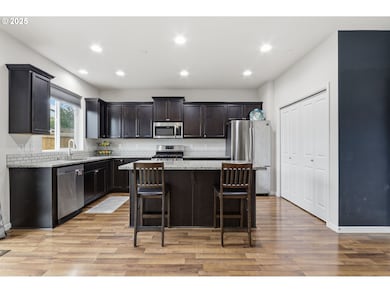 3655 NE Pioneer St, Camas, WA 98607 - photo 7