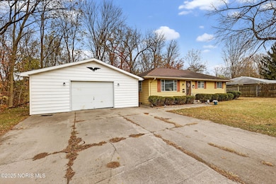 100 Cliff St, Napoleon, OH 43545 - photo 2