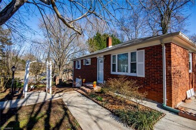 206 Fieldstone Cir, Statesville, NC 28677 - photo 3