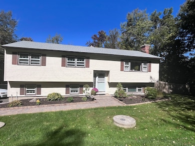 9 Birch Rd, Danbury, CT 06811 - photo 2