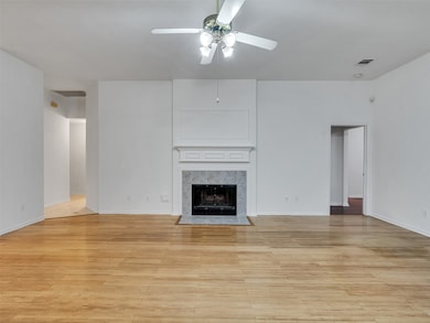 16715 Lighthouse View Dr, Friendswood, TX 77546 - photo 3