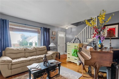 107 Prudence Ave, Providence, RI 02909 - photo 3