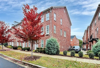 9114 Oban Passage Dr, Charlotte, NC 28273 - photo 6