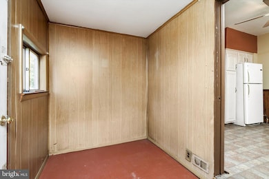 1026 W 5th St, Florence, NJ 08518 - photo 4