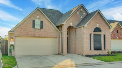 10506 Pleasant Villas Ln, Houston, TX 77075 - photo 2