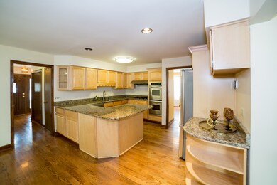 4224 Pinewood Ln, Matteson, IL 60443 - photo 4