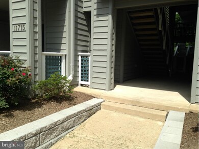 11715 Summerchase Cir unit C, Reston, VA 20194 - photo 2