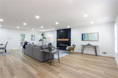 2867 Holly Oaks Dr, Marietta, GA 30062 - photo 4