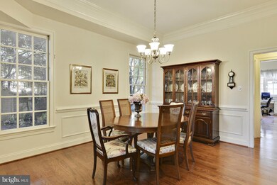 8527 Gavin Manor Ct, Chevy Chase, MD 20815 - photo 6