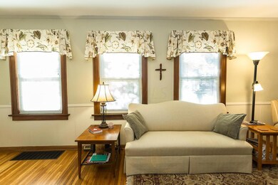 264 E Longview LR4