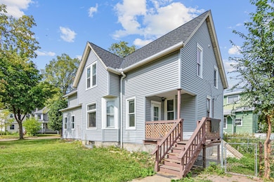 1174 Edgerton Street-15.jpg