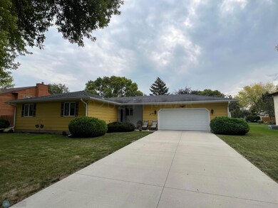 1808 19th St S, Fargo, ND 58103 - photo 2