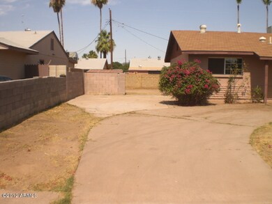 4052 N 78th Dr, Phoenix, AZ 85033 - photo 3