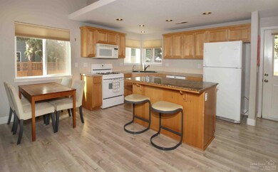 61333 Fairfield Dr, Bend, OR 97702 - photo 7