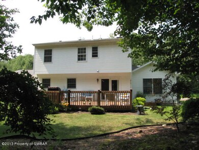 242 Sutherland Dr, Mountain Top, PA 18707 - photo 4