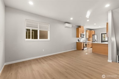 312 118th St S unit 4, Tacoma, WA 98444 - photo 7