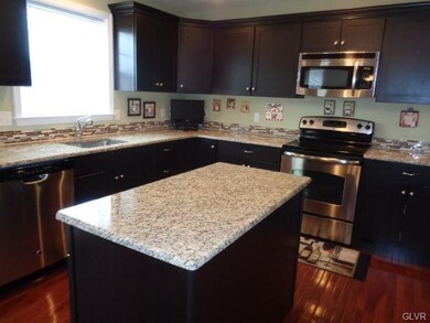 837 S Fork Dr, Easton, PA 18040 - photo 5