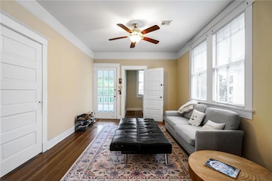 Living Room (entrance to front porch/balcony)