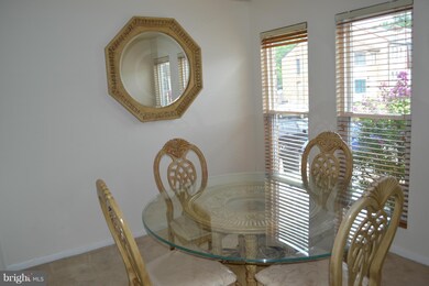 7018 Cipriano Woods Ct, Lanham, MD 20706 - photo 4