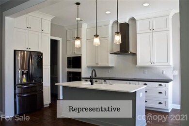 Kitchen w/Eat-At Island