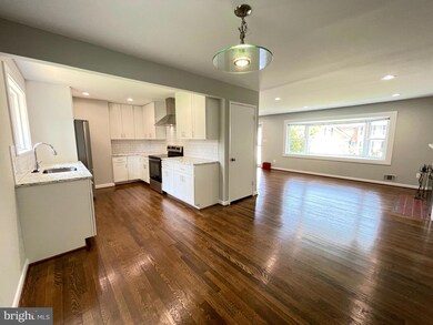 2048 Haycock Rd, Falls Church, VA 22043 - photo 2