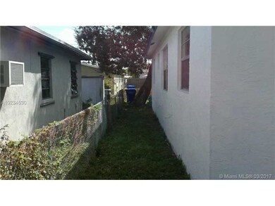 2224 Douglas St, Hollywood, FL 33020 - photo 4