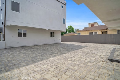 4455 Colfax Ave unit 4, North Hollywood, CA 91602 - photo 3