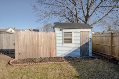 215 Clews St, Pawtucket, RI 02861 - photo 7