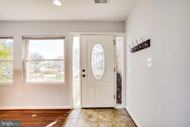 1210 Magnolia Ln, Herndon, VA 20170 - photo 4