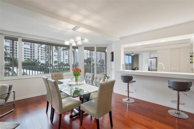Dining Room/Bar