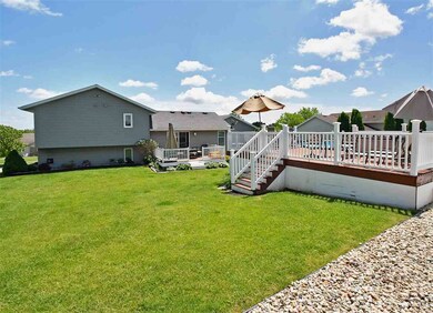 465 Oakwood Dr, Oregon, WI 53575 - photo 2