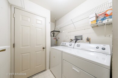 2021 Ammer Ridge Ct unit 102, Glenview, IL 60025 - photo 5