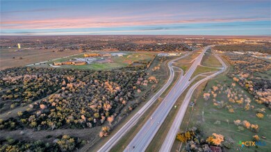 11304 NW Zac Lentz Pkwy, Victoria, TX 77905 - photo 7