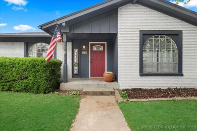 700 N Village Ave, Broken Arrow, OK 74012 - photo 3