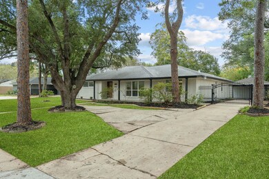 5443 Willowbend Blvd, Houston, TX 77096 - photo 4