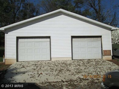 1371 Henshaw Rd, Bunker Hill, WV 25413 - photo 5