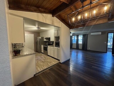 634 Frederick Ct, Cave Junction, OR 97523 - photo 3