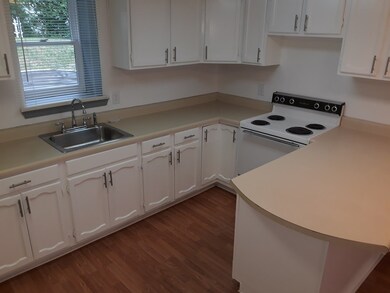 18 SW Cutoff unit c, Northborough, MA 01532 - photo 2