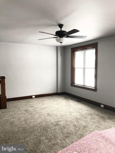 2202 Raymond Ave, Reading, PA 19605 - photo 4