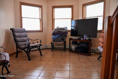 2202 Walnut Trail, Bushkill, PA 18324 - photo 4