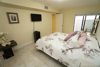 3571 Magellan Cir unit 3464, Miami, FL 33180 - photo 7