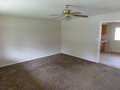610 Rosa St, Picayune, MS 39466 - photo 3