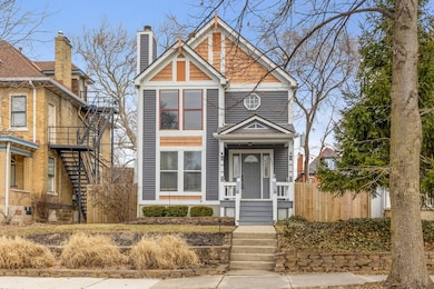 3-web-or-mls-480W4thAveExt_Hommati102 (2