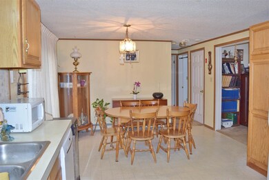 76 Mechanic St, Lancaster, NH 03584 - photo 7